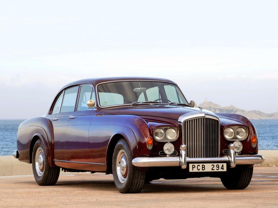 Bentley S3 Continental Flying Spur Saloon by Mulliner Park Ward '1963
